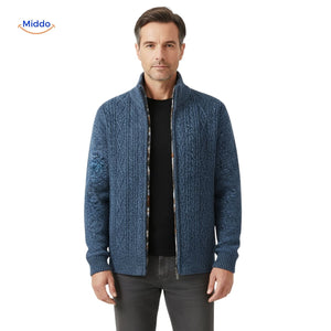 gilet tricoté homme porté par un modèle adulte, ouvert, coloris bleu