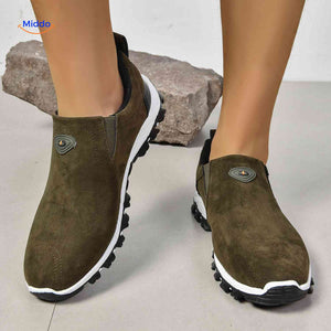 Chaussures homme Stridex à enfiler en suède, vert olive, vue 1