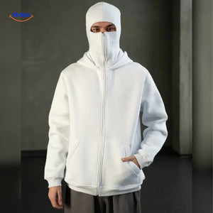 sweat à capuche blanc porté avec style, look décontracté automne unisexe coton confort