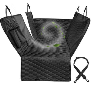 housse de protection pour animaux coloris noir avec ceinture de sécurité offerte sur fond blanc