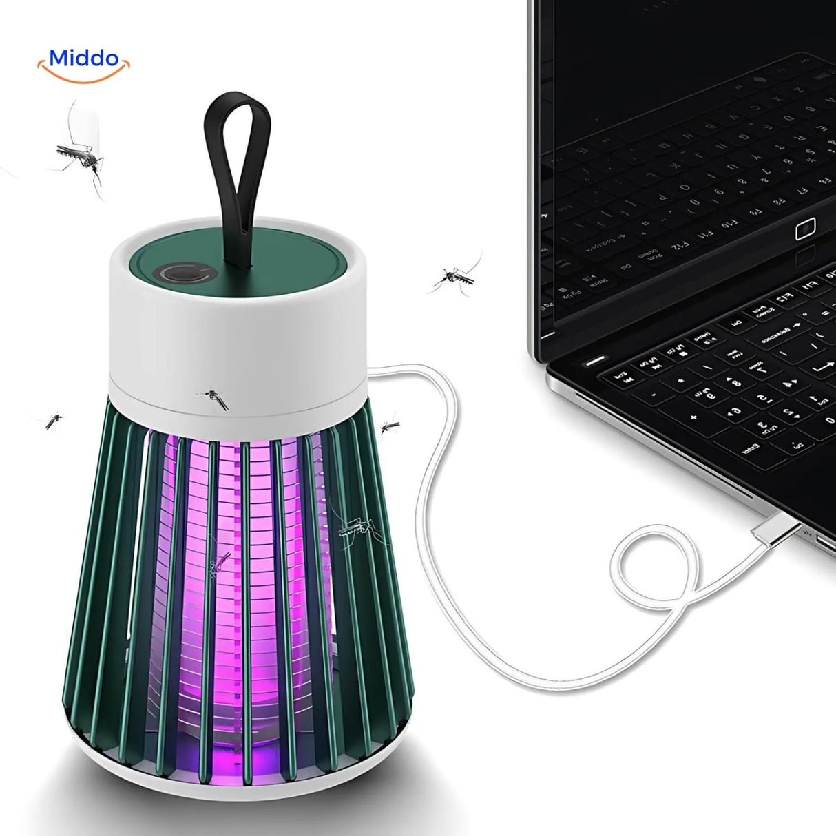 lampe anti-moustiques instazap en cours de recharge USB sur un ordinateur portable
