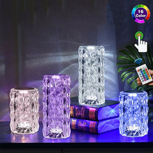 port USB sur la base de la lampe cristal pour recharger vos appareils facilement