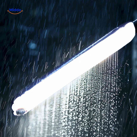 lampe LED tube étanche utilisée en extérieur, résistante aux intempéries