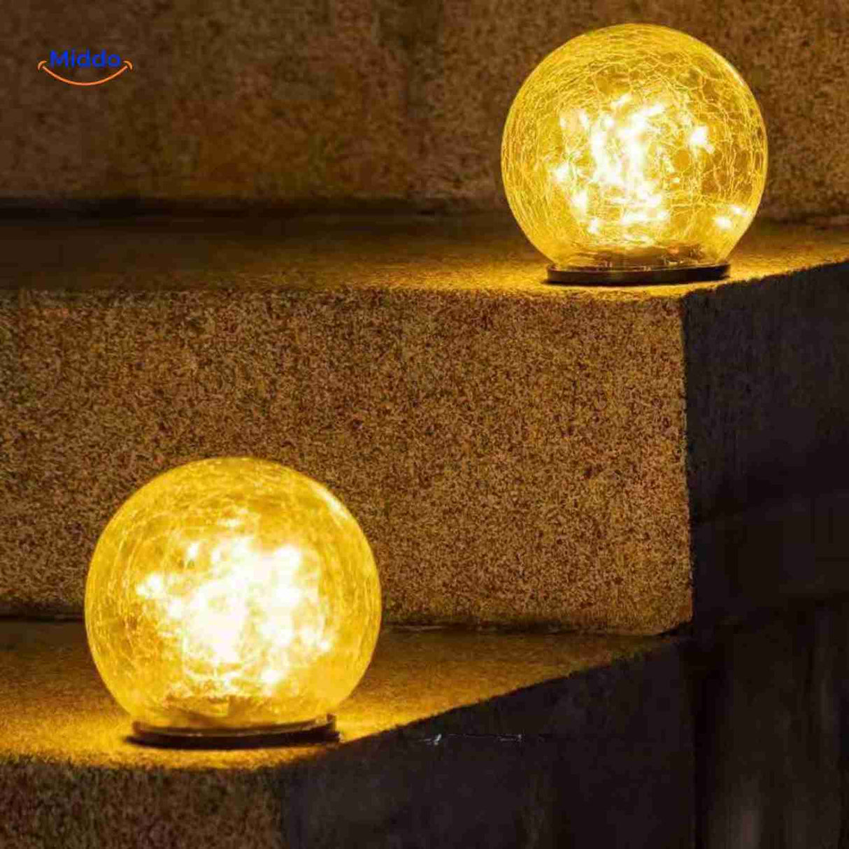 lampe solaire illuminant un escalier extérieur avec une douce lueur led chaude