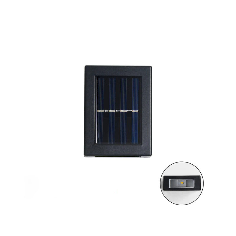 lampe solaire LED avec un panneau solaire et interrupteur marche/arrêt, fond blanc produit