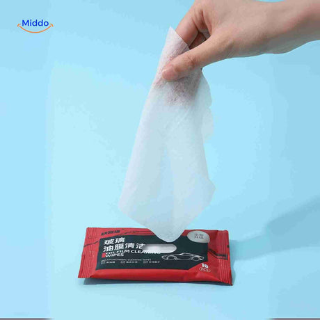 lingettes d'entretien pour vitres voiture, résultat sans traces ni résidus