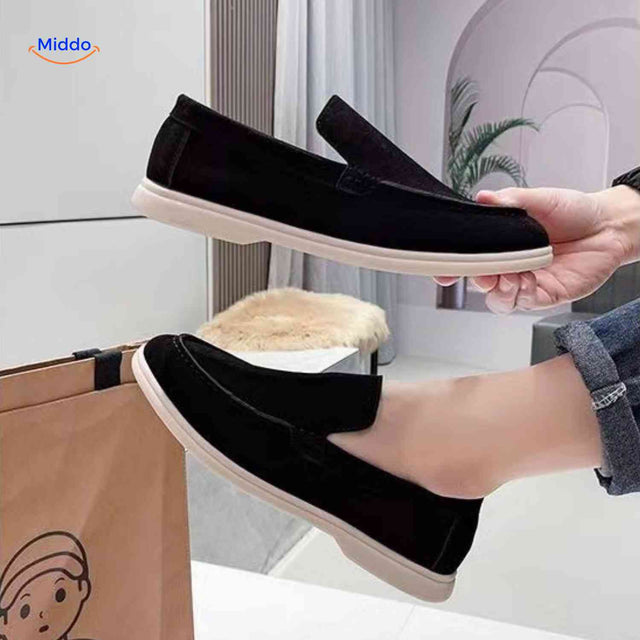 loafers homme en suède noir, modèle slip-on élégant pour un confort quotidien