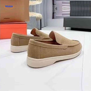 loafers couleur sable en suède avec semelle crème, instep confortable pour homme