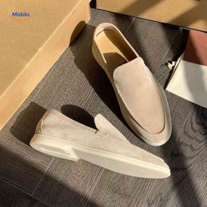 loafers suède beige avec semelle crème, chaussure slip-on légère pour homme