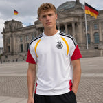 maillot supporter coupe du monde 2026 allemagne coloris blanc rouge et jaune