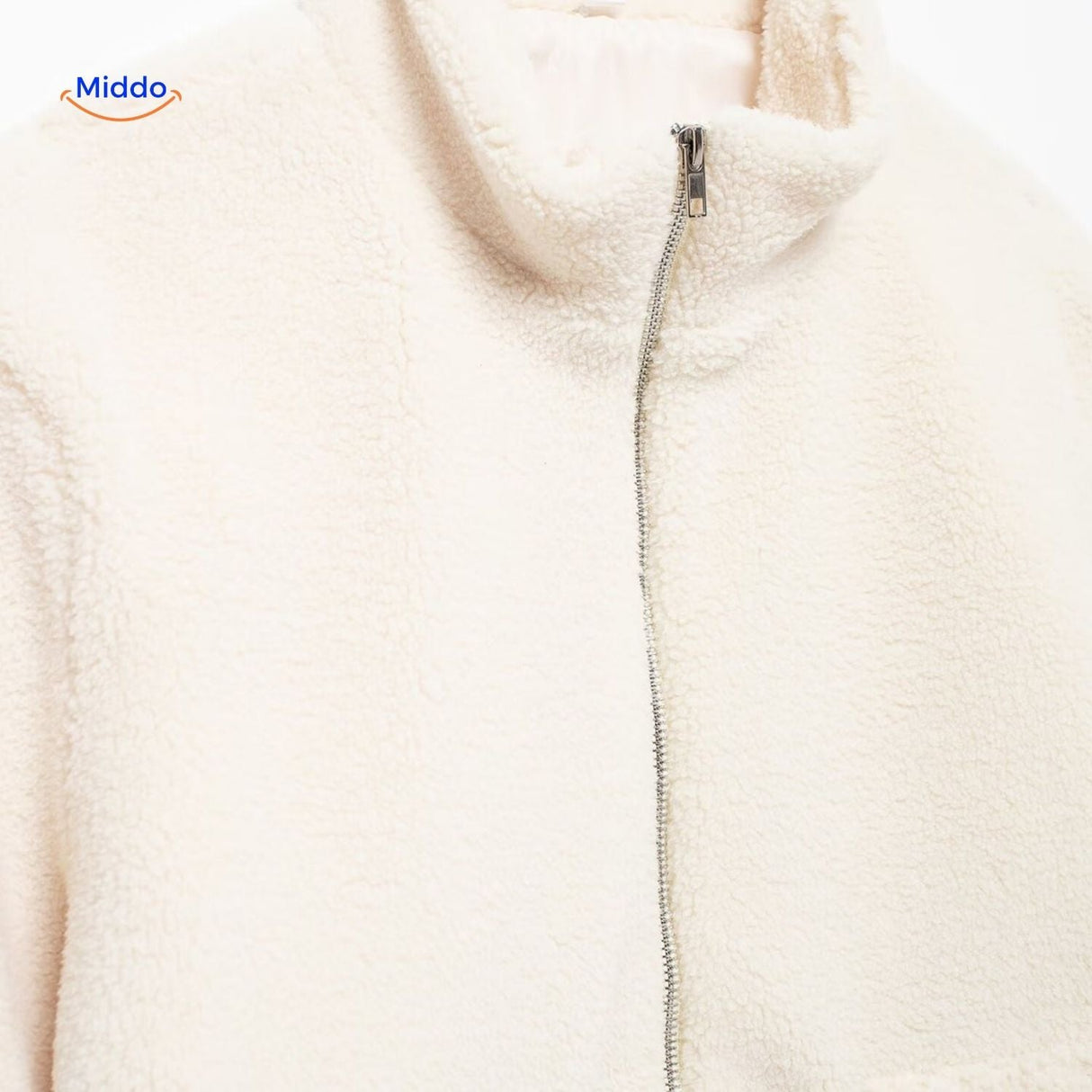 manteau teddy blanc, gros plan fermeture éclair centrale de qualité