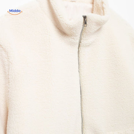 manteau teddy blanc, gros plan fermeture éclair centrale de qualité