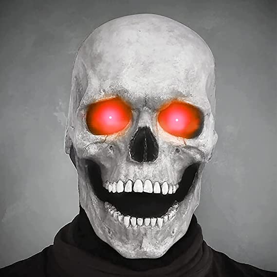 masque crâne blanc avec yeux rouges lumineux et sourire menaçant