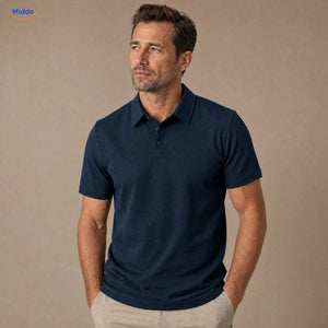 BreezeWear polo homme à manches courtes: modèle bleu marine porté par un homme.