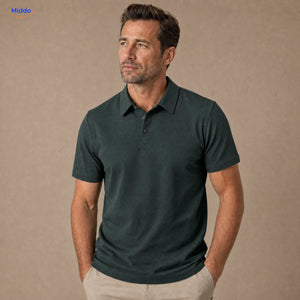 BreezeWear polo homme à manches courtes: modèle vert foncé porté par un homme.