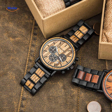 montre en bois chronographe avec veinure claire, grain de bois naturel visible sur le cadran