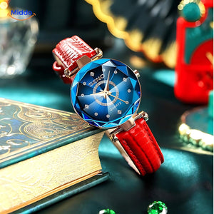 photo produit de la montre femme élégante en acier doré avec bracelet cuir