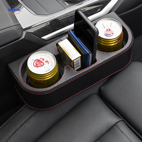 organisateur auto intégré au siège avec espace pour boissons et téléphone à portée de main