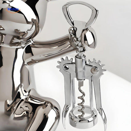 ouvre-bouteille ours artisanal handmadebear, accessoire bar original et pratique