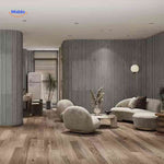 panneaux autocollants texture bois posés à la fois sur le plafond et le mur pour un design d'intérieur cohérent