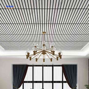 salon moderne décoré avec des panneaux muraux effet bois lamelles apportant chaleur et caractère