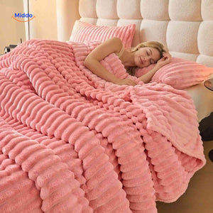 plaid en peluche cosy et chaleureux, parfait pour se lover dans le canapé