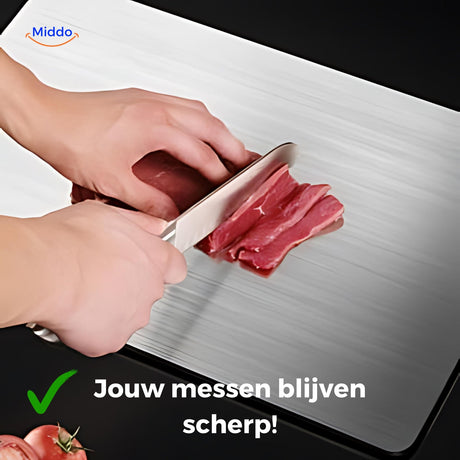 planche à découper safecut préserve le tranchant des couteaux grâce à sa surface en titane