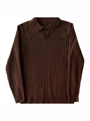 polo musclefit marron porté par deux modèles, style casual et confortable