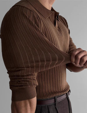 polo musclefit marron avec matière extensible, coupe muscle fit parfaitement ajustée