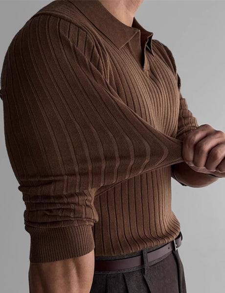 polo musclefit marron avec matière extensible, coupe muscle fit parfaitement ajustée