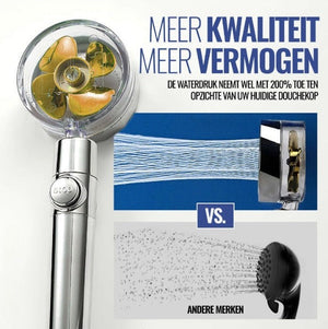 comparaison de pression d'eau entre un pommeau standard et le pommeau de douche haute pression
