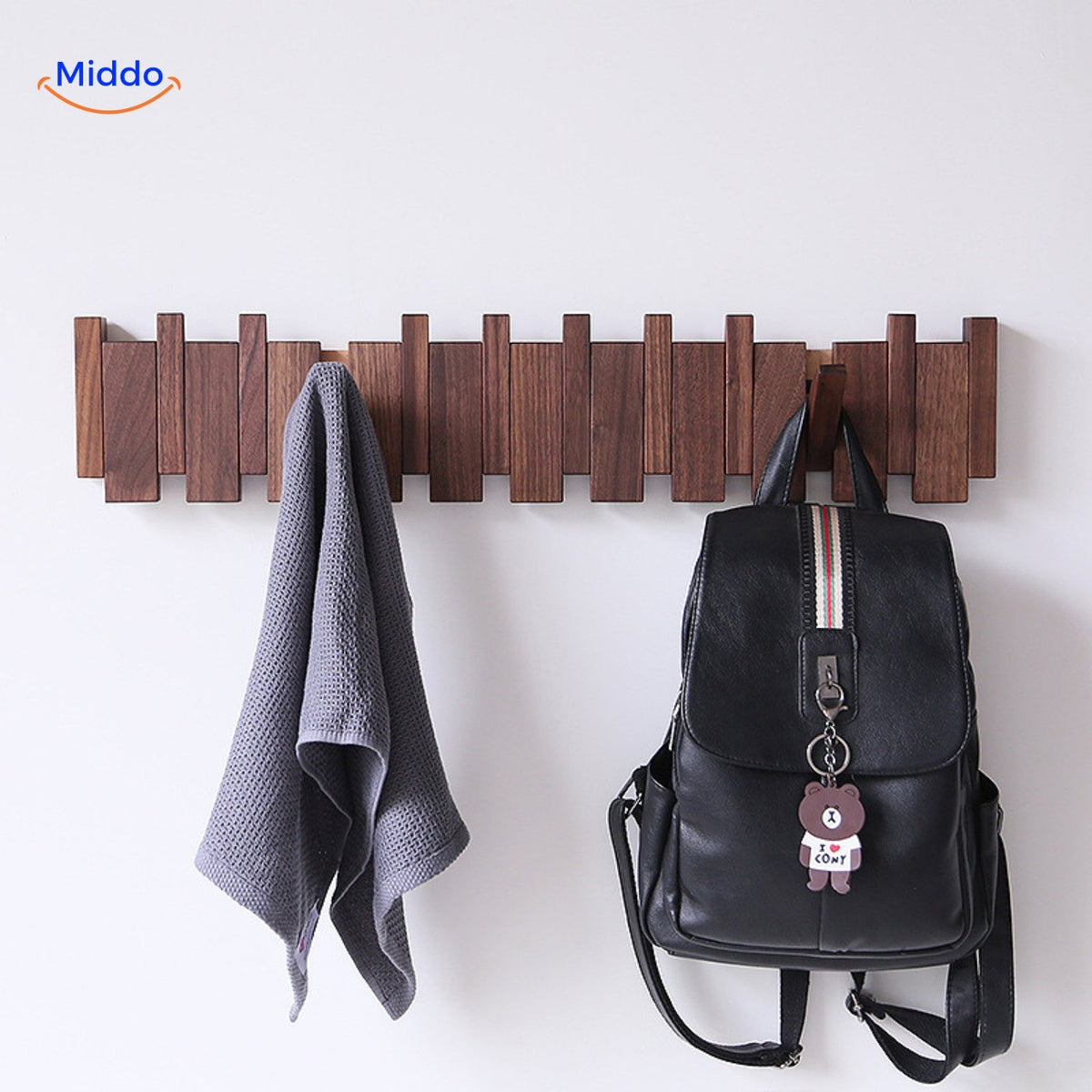 porte-manteaux piano en bois fait main, idéal pour accrocher sacs et serviettes dans l'entrée
