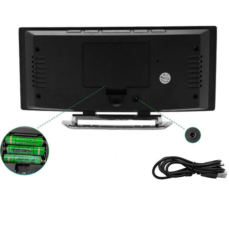 vue arrière du réveil numérique LED courbé montrant le compartiment piles et le port USB