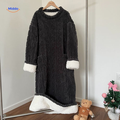 robe plaid gris foncé avec doublure sherpa ultra-douce pour un confort optimal en hiver