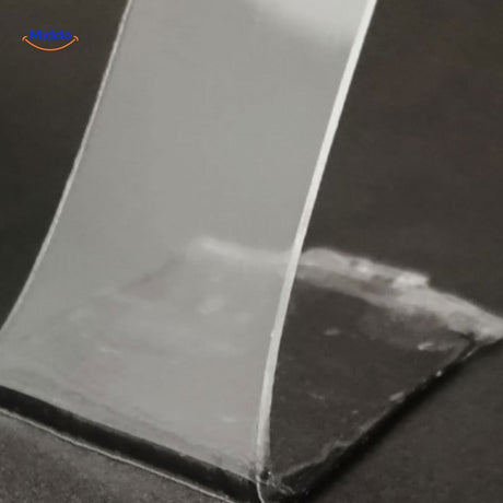 gros plan sur le ruban adhésif double face transparent avec une forte adhérence et sans résidu