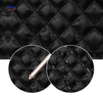sac isotherme noir en matière étanche et résistante aux rayures pour un usage durable