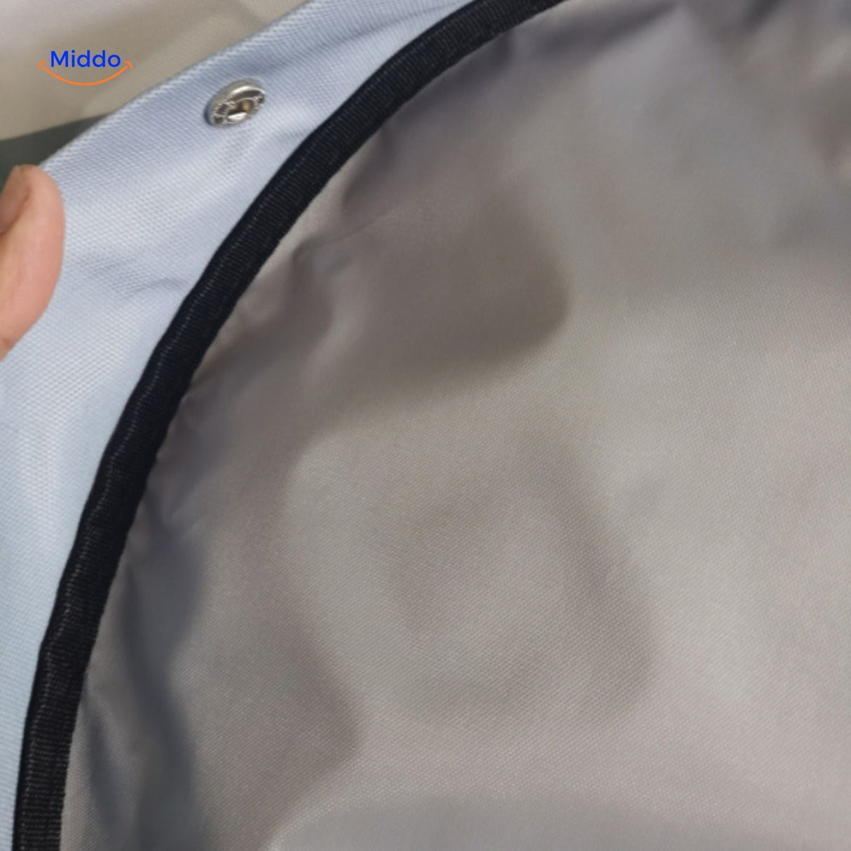 sac de rangement enfant avec motif chiens répété sur tout le tissu