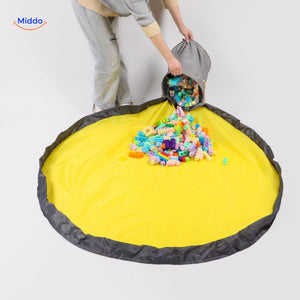 sac de rangement jouets vide et ouvert, prêt à être rempli
