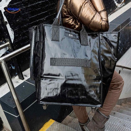 sac trolley noir portable a roulettes pour une mobilite urbaine facile au quotidien