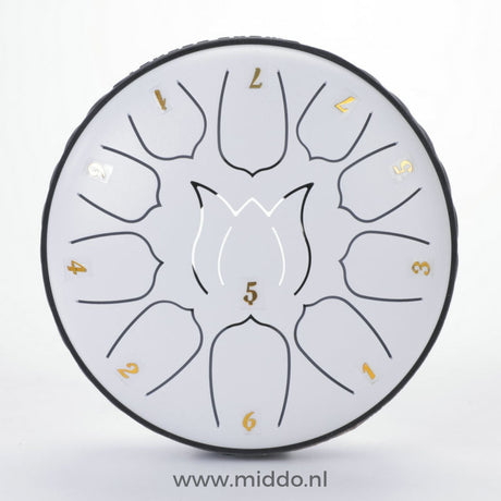 steel tongue drum blanc 15 cm avec notes chiffrées sur fond blanc
