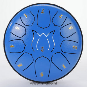 steel tongue drum bleu 15 cm avec notes chiffrées sur fond blanc