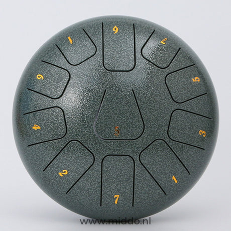 steel tongue drum jade 20-25 cm avec notes chiffrées sur fond blanc