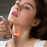 stylo ems fairyglow utilisé pour un soin du visage à domicile, traitement anti-âge