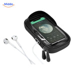 support téléphone moto avec prise jack pour casque audio, gros plan sur le connecteur