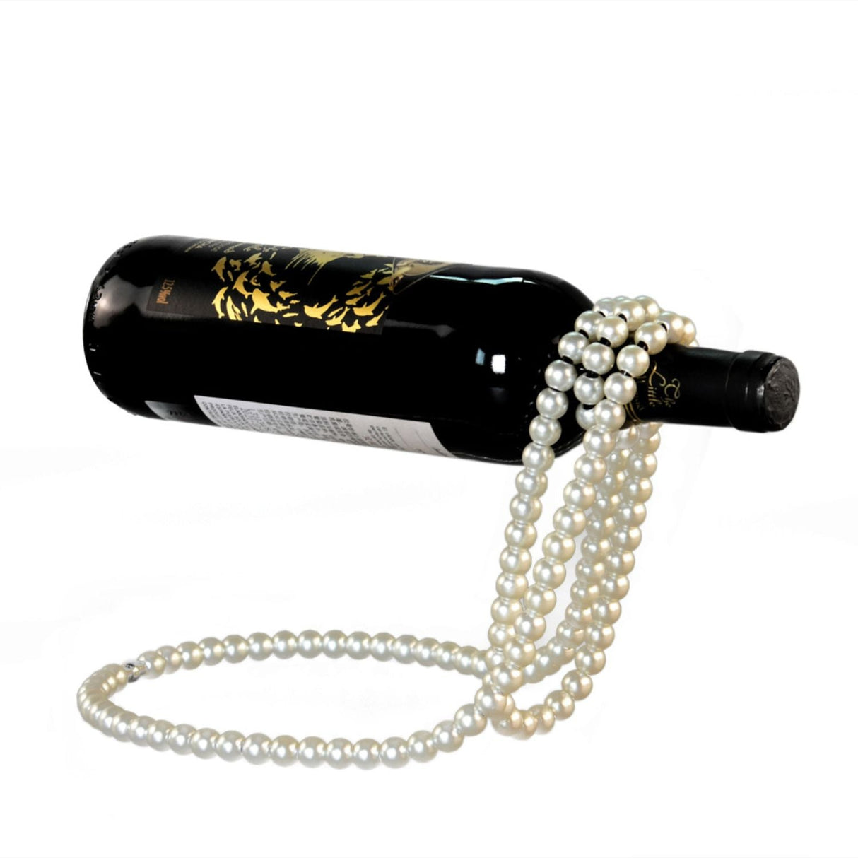 support à vin avec perles blanches tenant une bouteille de vin, en situation dans l'intérieur