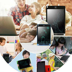 enfants utilisant la tablette lcd pour apprendre à écrire et stimuler leur créativité
