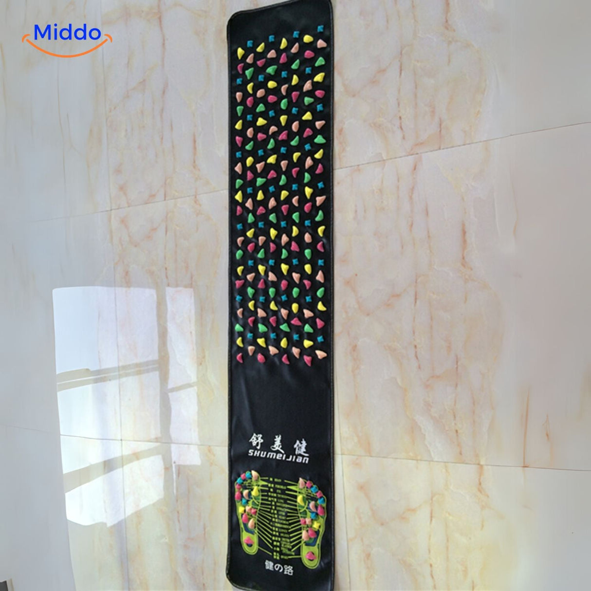 tapis d'acupression utilisé pour la stimulation et la détente des pieds