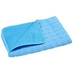 vue produit du tapis rafraîchissant absorbant la chaleur pour animaux coloris bleu