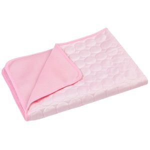 vue produit du tapis rafraîchissant absorbant la chaleur pour animaux coloris rose