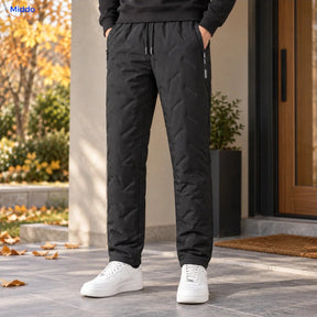 Pantalon d’hiver Thermoflex doublé, noir à jambe droite porté